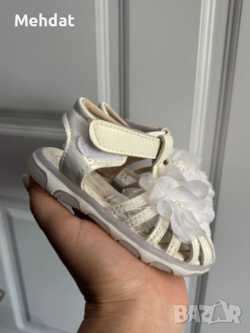 Детски сандали, снимка 3 - Детски сандали и чехли - 53720650