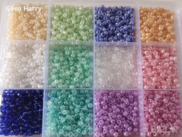 Гривни с име,на червен конец,ръчно изработени, снимка 4 - Гривни - 52876122