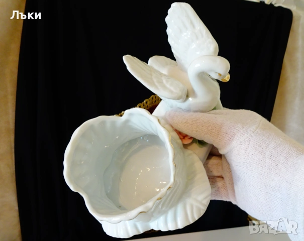 Лебед порцеланова фигура,бижутерка,ваза,злато,рози. , снимка 6 - Статуетки - 53830235