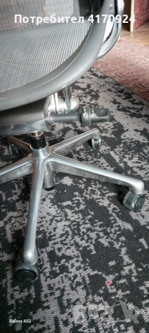 Herman Miller Aeron REMASTERED Graphite, снимка 3 - Столове - 53141418