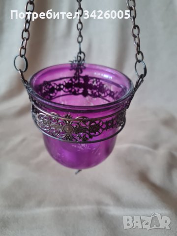 Продавам висящ стъклен свещник