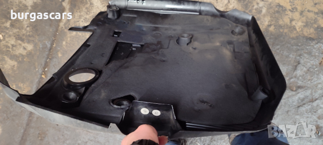 Капак двигател Mercedes W203 C 200 2.2CDI-122к.с - 60лв, снимка 2 - Части - 44764244