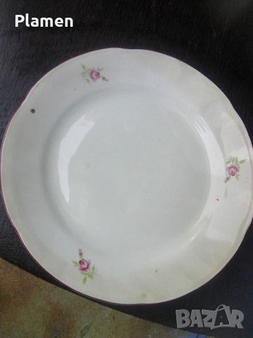 Порцеланова десертна чиния на фабрика Изида, снимка 1 - Други ценни предмети - 41609048