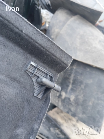 Кора багажник Голф 5, снимка 2 - Части - 51772875