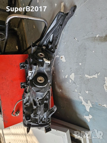 Продавам - оригинален ляв фар за Тойота Корола 2019 г., снимка 3 - Части - 53375128