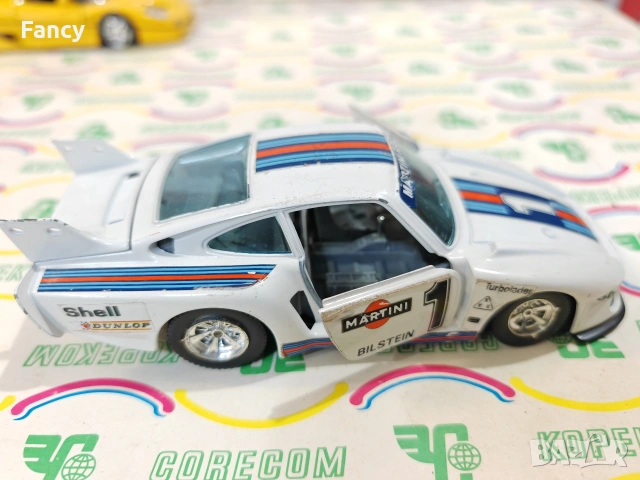 Метални Колички Burago Italy 1/24, снимка 13 - Колекции - 53338272