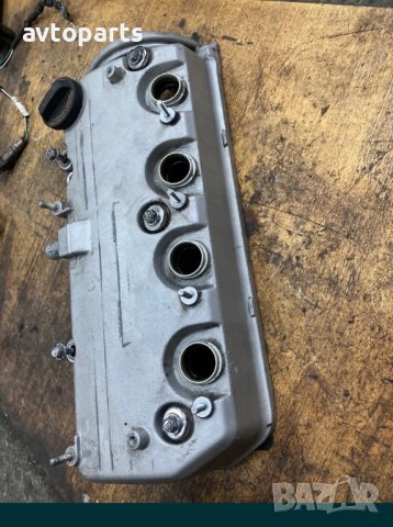 Honda civic 2005година 1.4i Капак Глава, снимка 2 - Части - 40578413