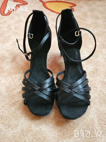 Обувки за танци 