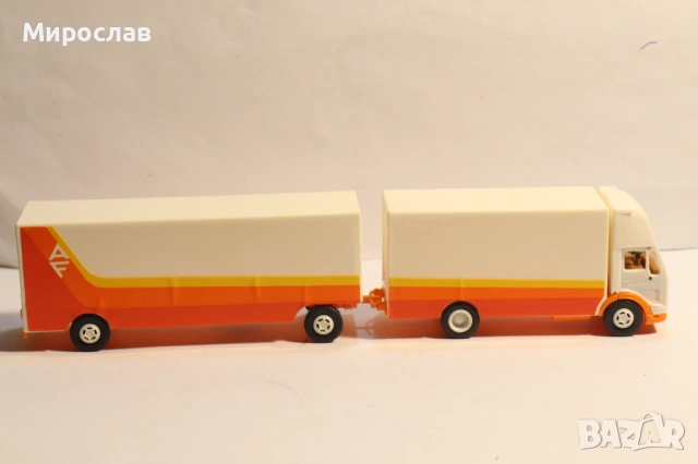 HERPA 1:87 H0 MERCEDES BENZ TIR КАМИОН МОДЕЛ, снимка 5 - Колекции - 53608827