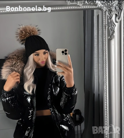Зимна дамска шапка с голям пух