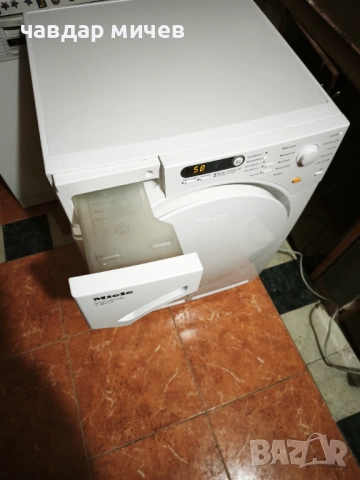 Нагревателна сушилня Miele Hovotroniic T 7644C, снимка 6 - Сушилни - 53523933
