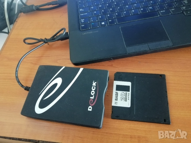 USB Floppy /флопи-диск/ устройство. , снимка 5 - Кабели и адаптери - 52116255