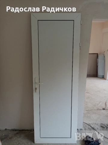 Алуминиева врата