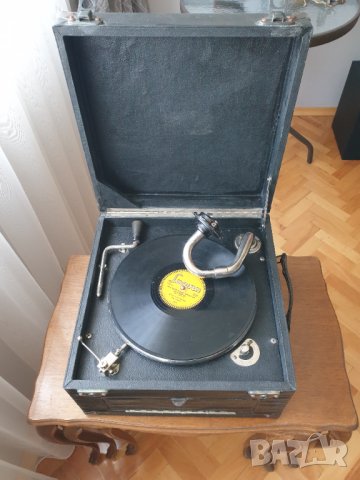 Стар английски грамофон с манивела, снимка 3 - Антикварни и старинни предмети - 41287431