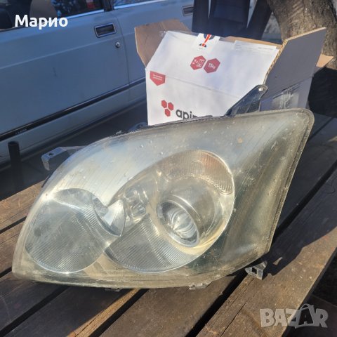 Продавам ляв фар тойота авенсис , снимка 1