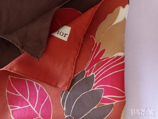 Оригинален шал Christian Dior, снимка 6 - Шалове - 53197175