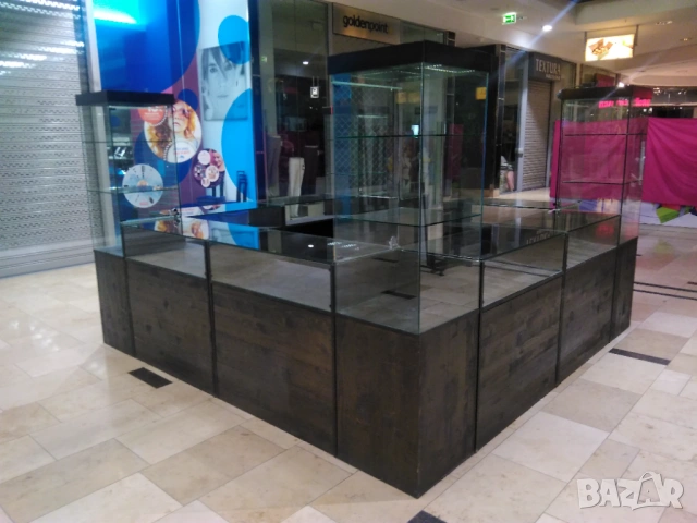 Продавам търговско обзавеждане (щандове, витрини, оборудване) за магазин, снимка 2 - Оборудване за магазин - 53720359