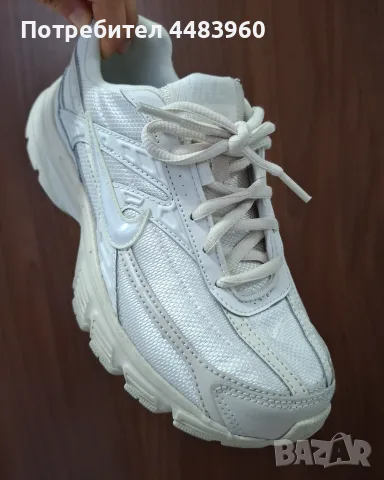 Маратонки Nike цвят перла, снимка 3 - Маратонки - 55709772