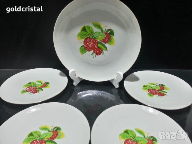 Стар български порцелан чинии с ягоди, снимка 2 - Антикварни и старинни предмети - 53238275