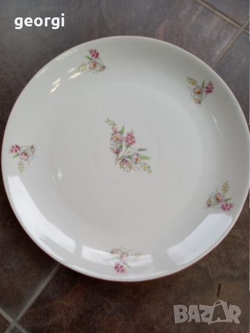 Българско порцеланово кръгло плато