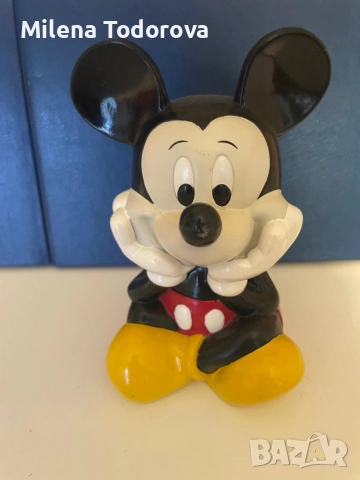 Касичка Мики Маус от 90-те години