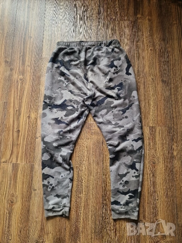 Страхотно мъжко камуфлажна долнище NIKE размер L, снимка 8 - Спортни дрехи, екипи - 53394792