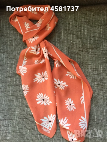 Копринен шал с флорален десен