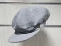 Нова зимна дамска шапка baker boy със синджир в сив цвят, снимка 4