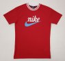 Nike NSW Graphic Mesh T-Shirt оригинална тениска S Найк спорт фланелка, снимка 1 - Спортни дрехи, екипи - 41641491