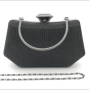 Малка дамска официална чанта с нестандартен дизайн 19/11см - различни видове, снимка 1 - Чанти - 44822389
