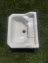 Керамична бяла мивка за баня 50х40см с дефект , снимка 1 - Мивки - 41717731