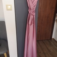 Нова сатенена рокля с етикет , снимка 1 - Рокли - 41912650