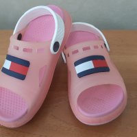 Tommy Hilfiger -Много Запазени, снимка 13 - Детски сандали и чехли - 41672448