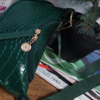 Нова дамска чанта в зелено, снимка 2 - Чанти - 42446085