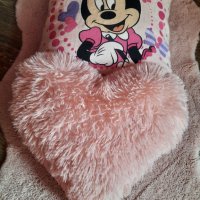 Възглавнички пух-лама "Сърце" в розово и Мини Маус , снимка 4 - Възглавници - 42654617