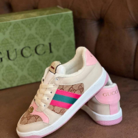 Gucci , снимка 2 - Дамски ежедневни обувки - 44711088