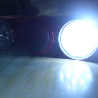 Джобен компактен фенер с 9 LED излъчвателя, снимка 10 - Други - 42589124