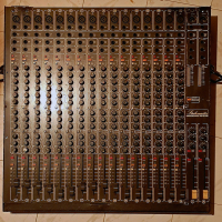 Мишпулт Studiomaster Mixdown 16х8х16 с параметрици, снимка 1 - Ресийвъри, усилватели, смесителни пултове - 44916421
