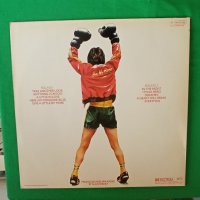 Cliff Richard – 1980 - I'm No Hero(EMI – F 667.641)(Pop Rock), снимка 4 - Грамофонни плочи - 44828284