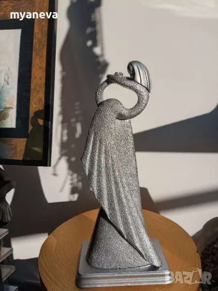 Футуристична, метална  статуетка "Жената лебед" , снимка 1