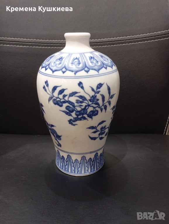 Порцеланова маркирана колекционерска ваза, снимка 1