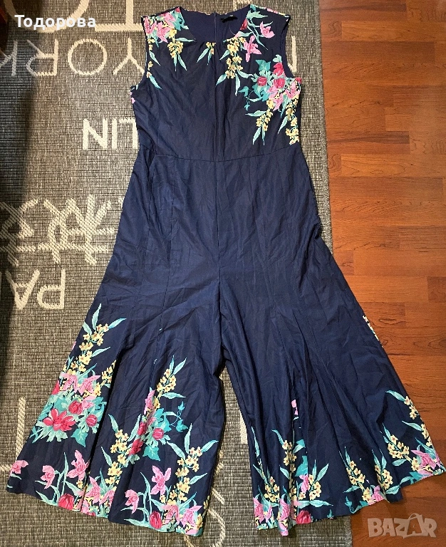 Гащеризон тъмносин с цветя, разкроени крачоли, снимка 1