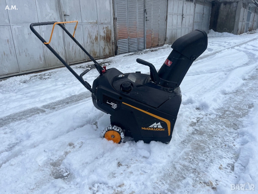бензинов снегорин MCCulloch ST 53, снимка 1