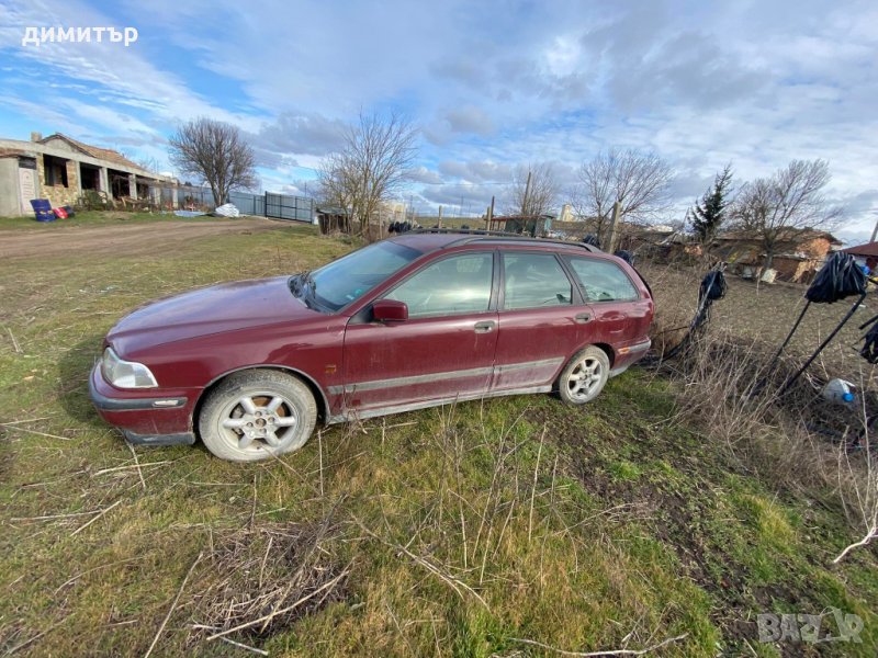 volvo v40 2.0i комби на части волво в40 2.0 бензин, снимка 1