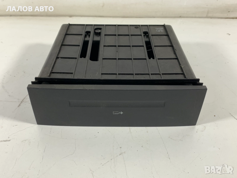 Тайник жабка чекмедже Шкода Фабиа Tainik jabka chekmedje Skoda Fabia 6Y0858332, снимка 1