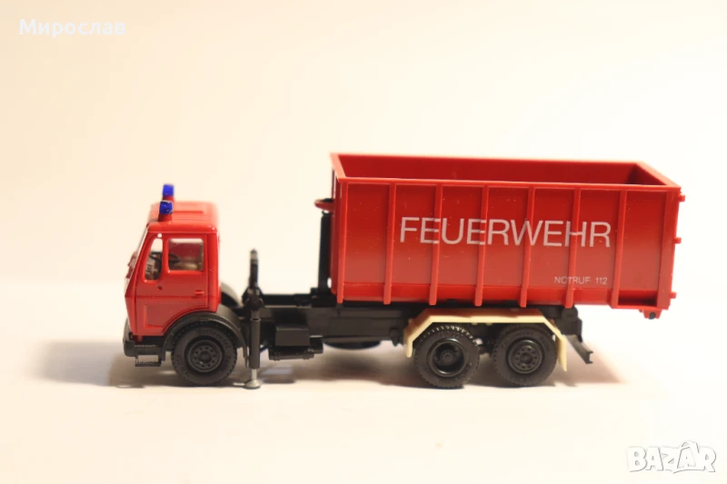 HERPA H0 1/87 MERCEDES КАМИОН МОДЕЛ САМОСВАЛ ПОЖАРНА , снимка 1