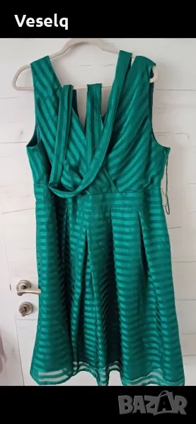 Официална дамска рокля в модерен зелен цвят, снимка 1