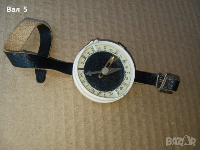 Стар ръчен компас - СССР, снимка 1 - Антикварни и старинни предмети - 41724689