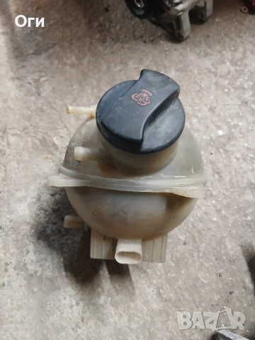 Казанче / разширителен съд за Шаран,Галакси и Алхамбра 96-01г. 95VW8K218AA