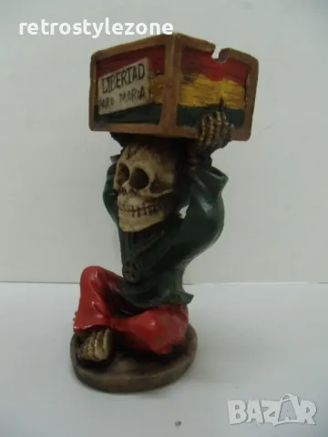 № 7750 стара фигура - LIBERTAD PARA MARIA  - полирезин   - височина 14,5 см , снимка 3 - Други ценни предмети - 47856281
